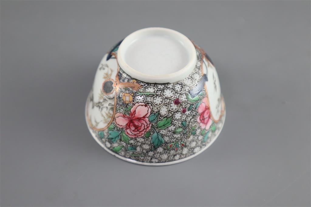 A Chinese famille rose 'hawk' tea bowl and saucer, Yongzheng period, saucer 11.5cm diameter